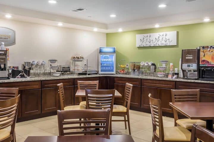 Breakfast area